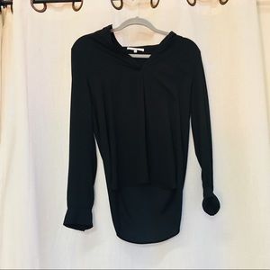 Black wavy blouse